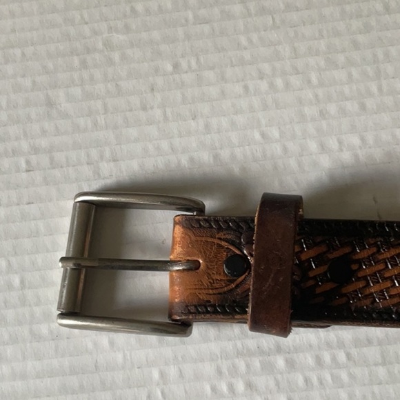 Brown Leather Belt with Woven Pattern and Metallic Buckle - Picture 2 of 9